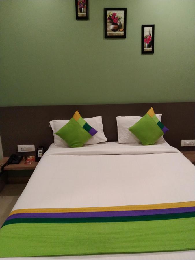 מומביי Hotel Ocean Suites מראה חיצוני תמונה